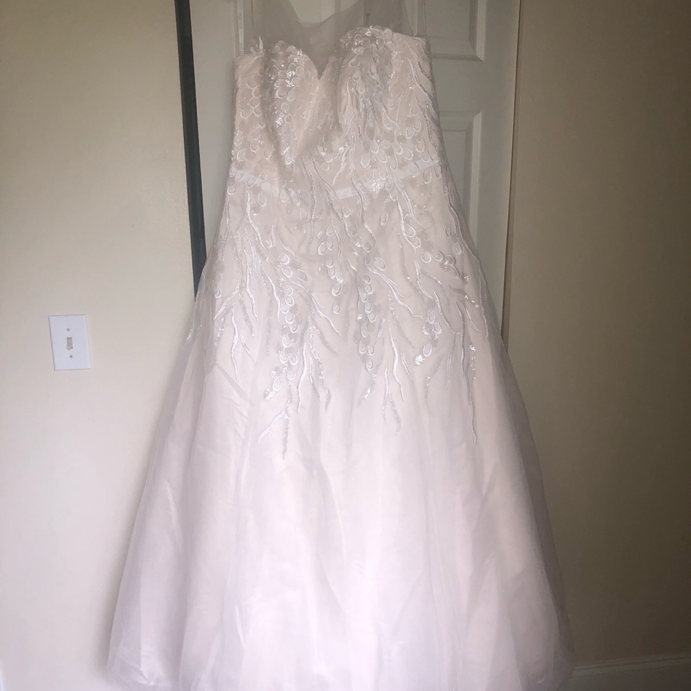 David’s bridal wedding dress